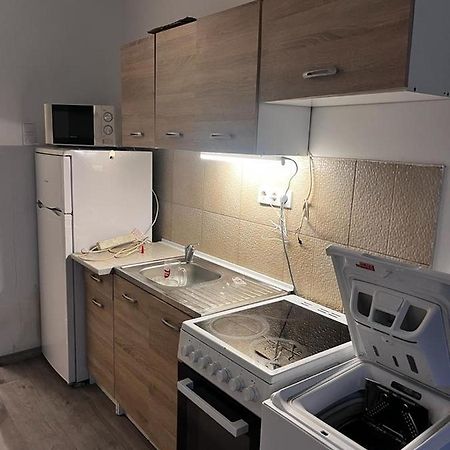 Downtown Fine-Tuned 2 Bedroom + Livingroom Apartment Th.32.1.3 松博特海伊 外观 照片