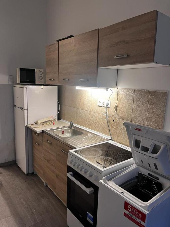 Downtown Fine-Tuned 2 Bedroom + Livingroom Apartment Th.32.1.3 松博特海伊 外观 照片